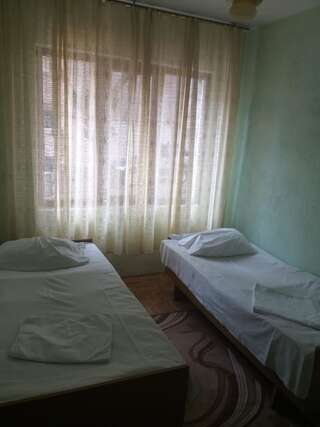 Гостевой дом Apartment Lachevi Сандански Двухместный номер с 2 отдельными кроватями-1